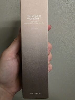 haruharu Black Rice Moisture 5.5 Soft Cleansing Gel